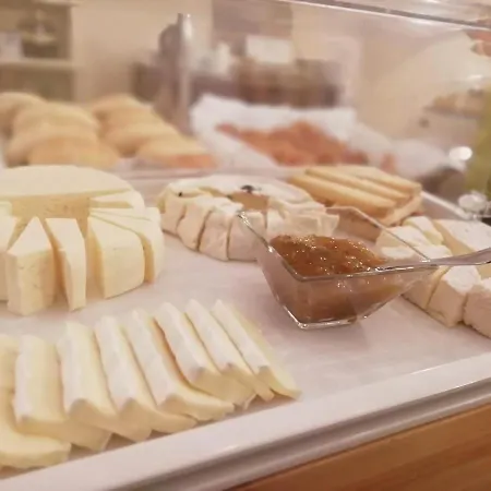 Castiglione Langhe 3* Castiglione Tinella