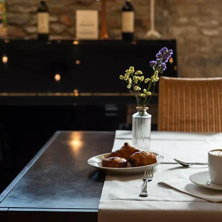 Castiglione Langhe 3* Кастильоне-Тинелла