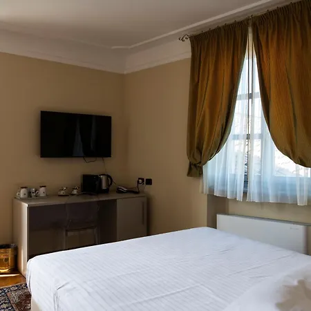 Castiglione Langhe 3*