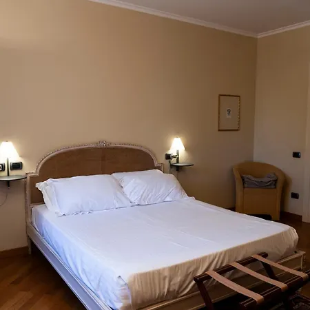 Castiglione Langhe Hotell Castiglione Tinella