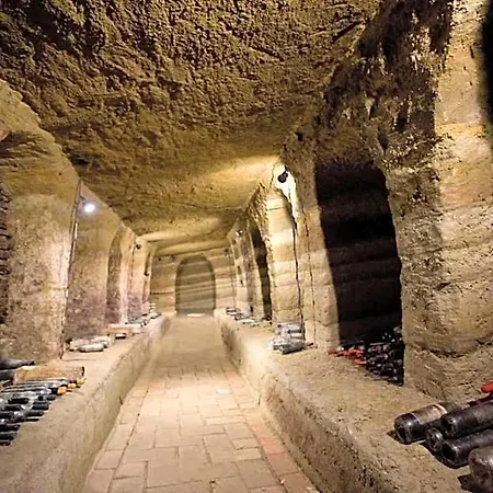 Otel Castiglione Langhe