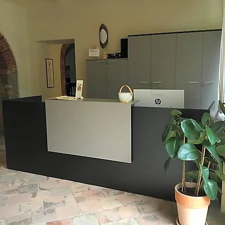Castiglione Langhe Otel