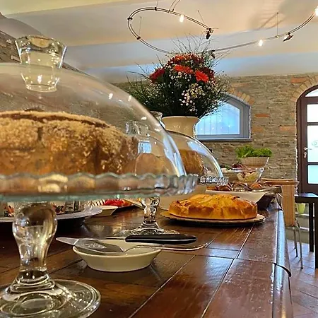 Castiglione Langhe Otel 3*
