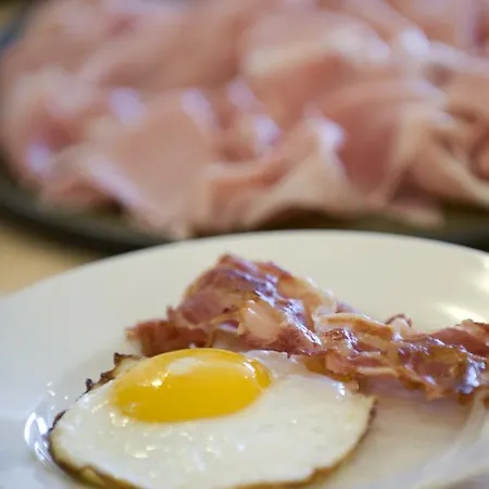 Castiglione Langhe 3*