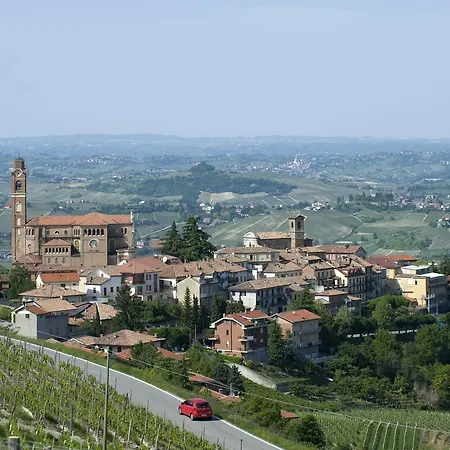 Castiglione Langhe Кастильоне-Тинелла
