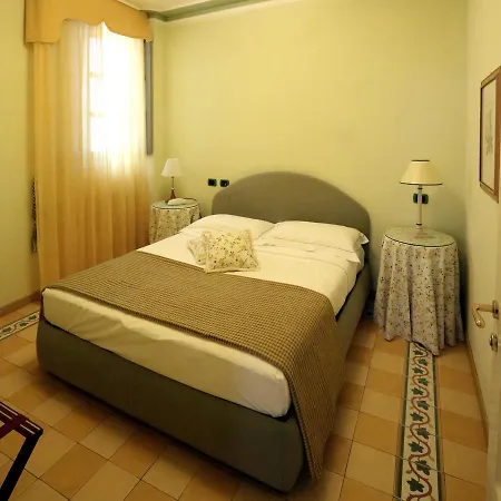 Hotel Castiglione Langhe
