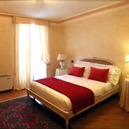 Hotel Castiglione Langhe 3*