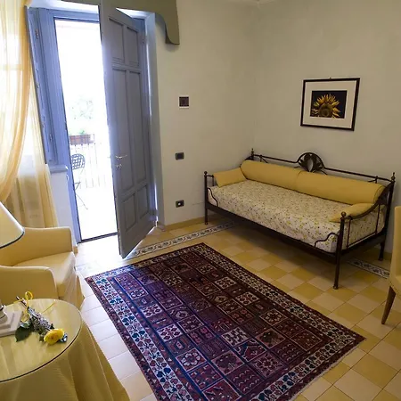 Castiglione Langhe 3*