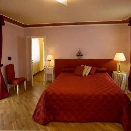 Hotell Castiglione Langhe