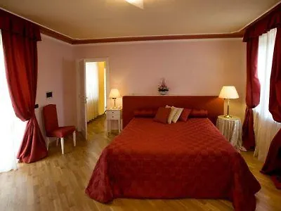 Castiglione Langhe 3*